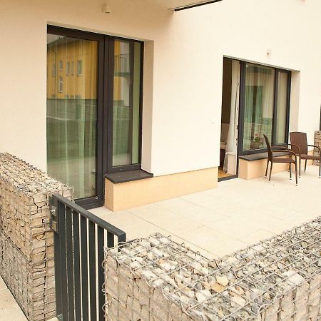 Sunny, Fully Furnished Studio Type With Terrace Plzeň Exterior foto